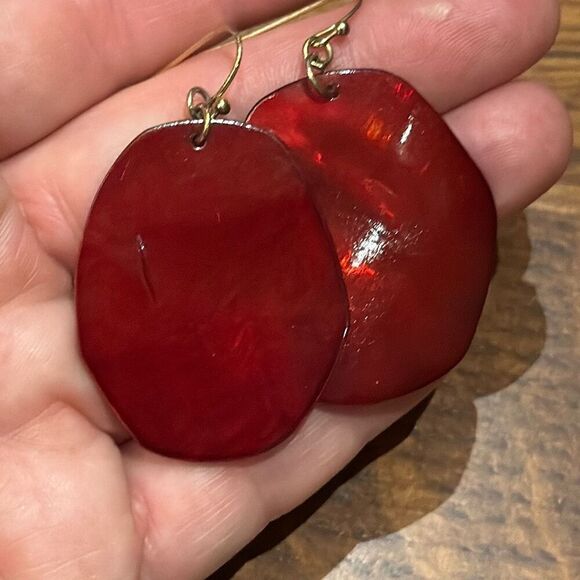 Vintage Artesian Bohemian Red Shell Drop Hook Earrings - Picture 12 of 13